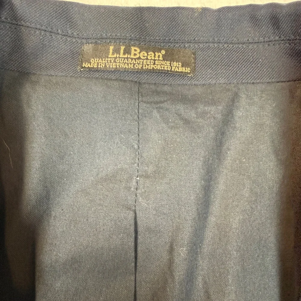 L.L. Bean Men Navy Blue Two Button Wool Blazer Sport Coat Jacket Size L 26x33.5